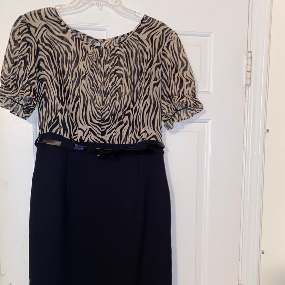 Connected Apparel dress with belt